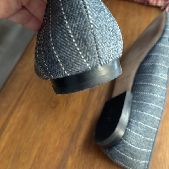 Ann Taylor Luann Grey White Pinstripe Pointed Toe Loafer - Picture 7 of 7